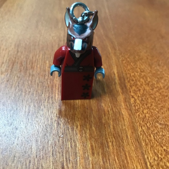 Master Splinter Lego Keychain - Picture 10 of 12